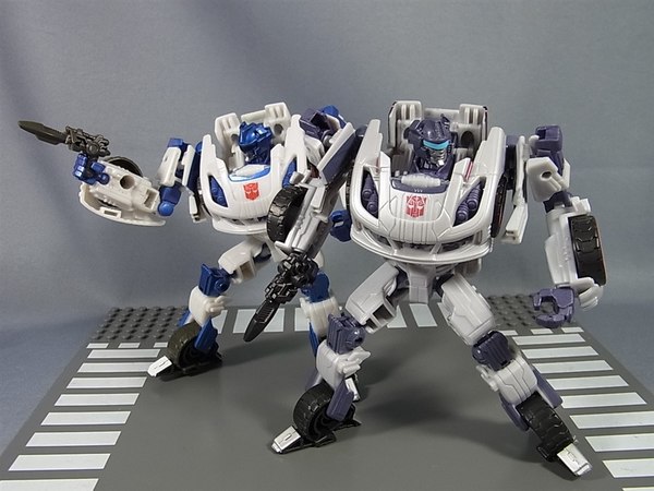 Transformers Generations TG 02 Jazz Japan Edition Figure Image  (9 of 12)